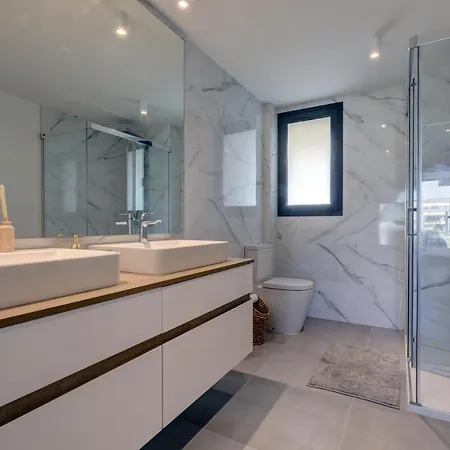 Oasis 325, Shain Luxury Apartment