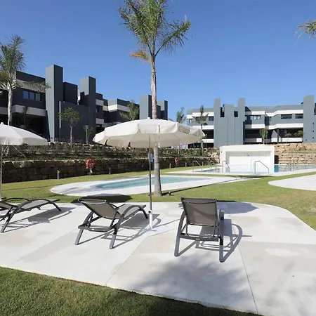 Oasis 325, Shain Luxury *